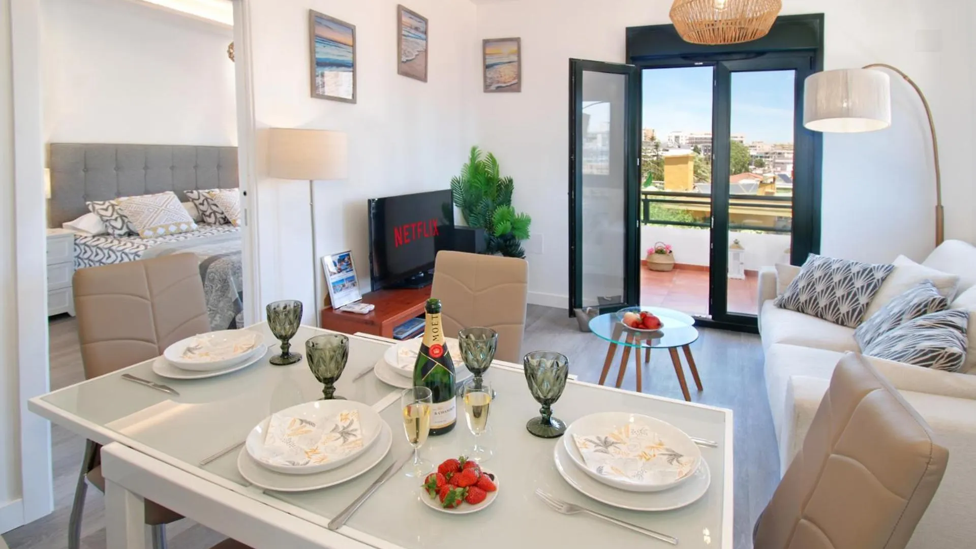 Appartement Isla De Benalmadena 2, 80M From The Sea, Amazing View,Ac, Bbq,Private Parking